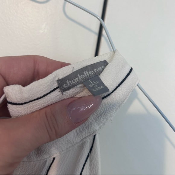 Pin stripe flowy crop top - Picture 2 of 2